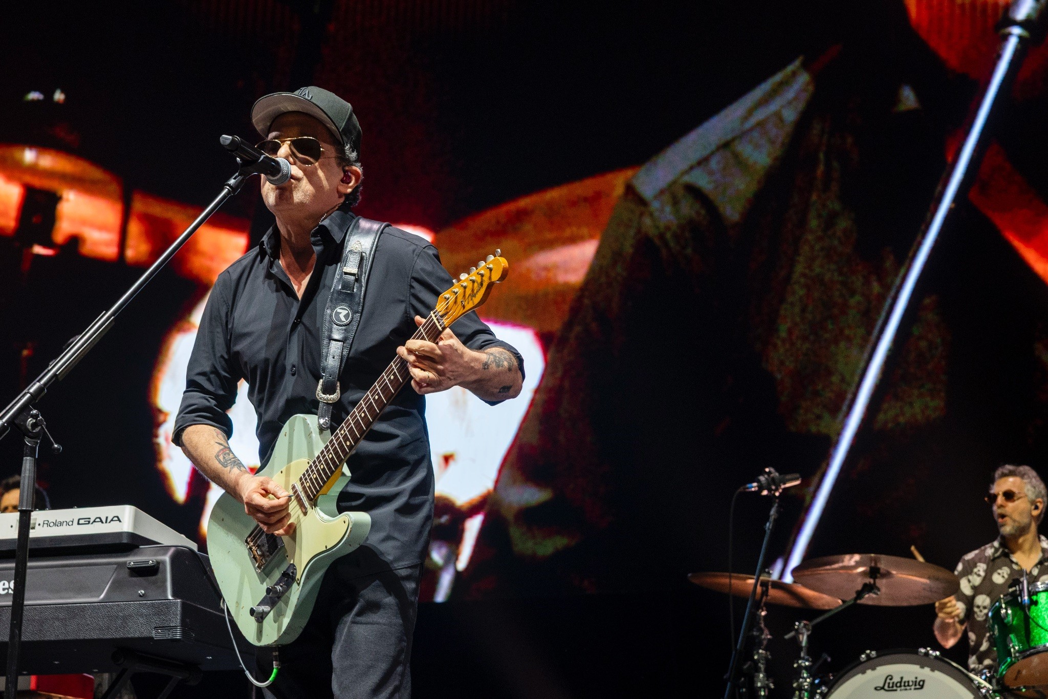Andrés Calamaro culminó sus tres shows sold out en el Movistar Arena celebrando sus históricas canciones