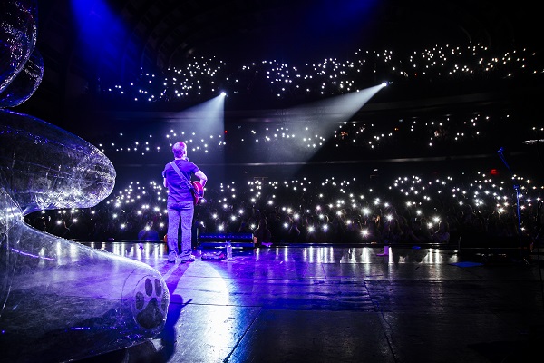 Benjamín Amadeo con entradas agotadas y muy cerca de su público emocionó en su primer Gran Rex