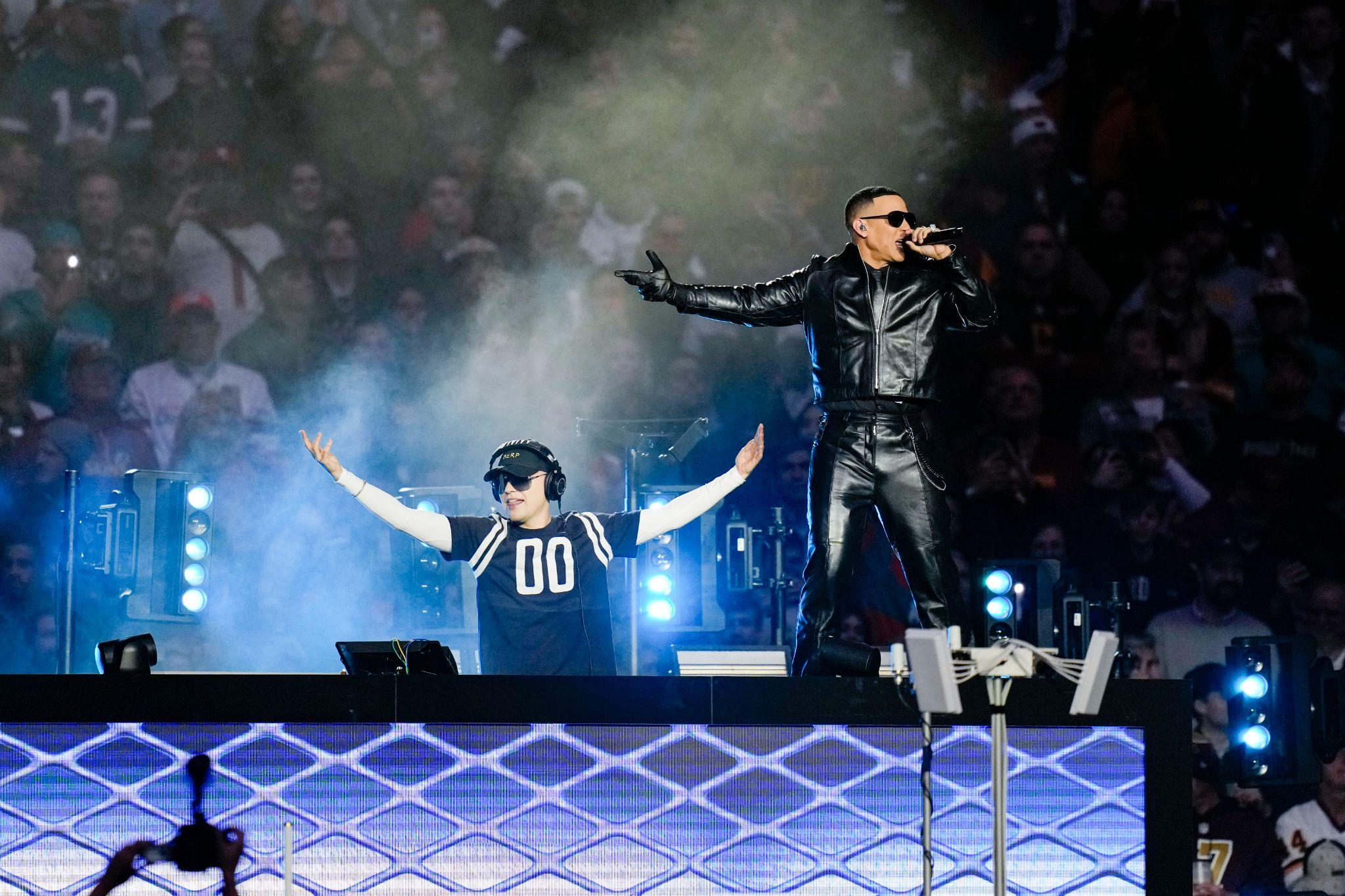 Bizarrap hizo historia en el halftime de la NFL en el Bernabéu junto a Daddy Yankee