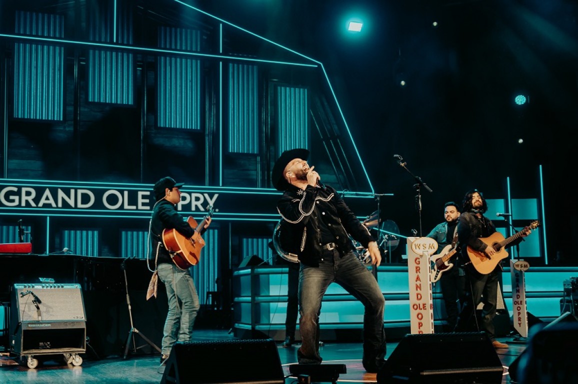 CARIN LEÓN, hace historia en su debut en el icónico &quot;Grand Ole Opry&quot; de Nashville