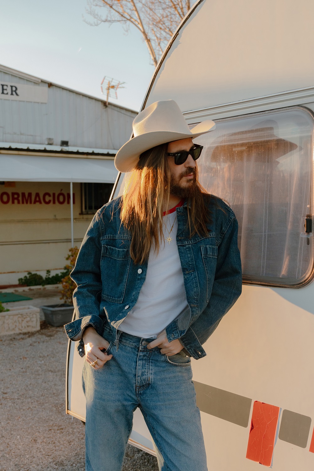 Foto Promo Carlos Sadness 2