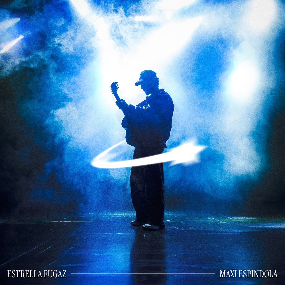 Maxi Espindola estrena su nuevo single "Estrella Fugaz", una balada directa al corazón
