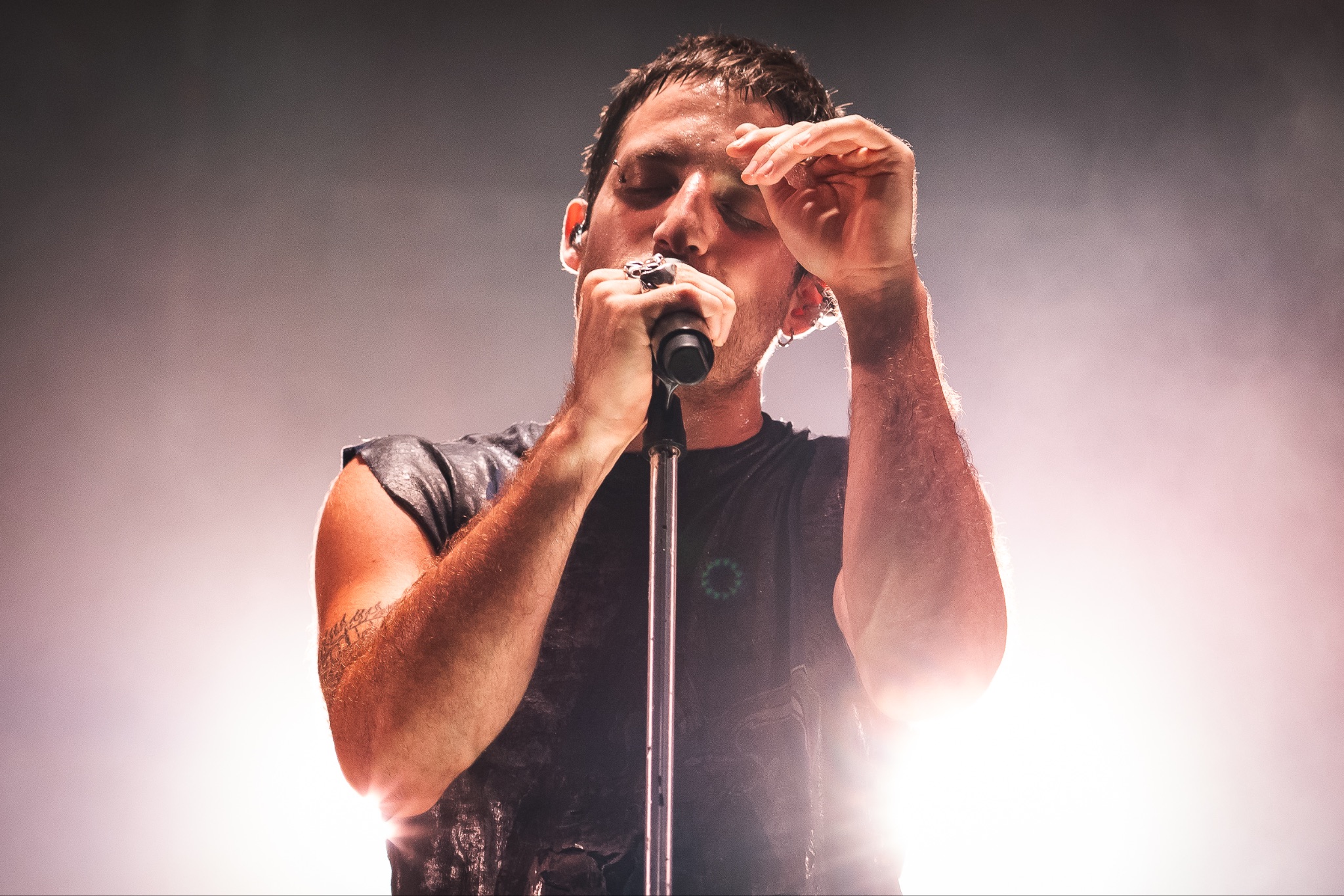 Wos cerró la brillante edición 2025 de Noches Capitales con un show demoledor