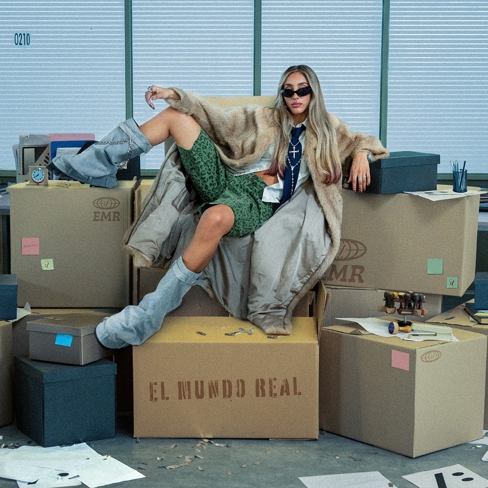 Sofía Mora comienza una nueva etapa estrenando su EP &quot;El Mundo Real :/&quot;
