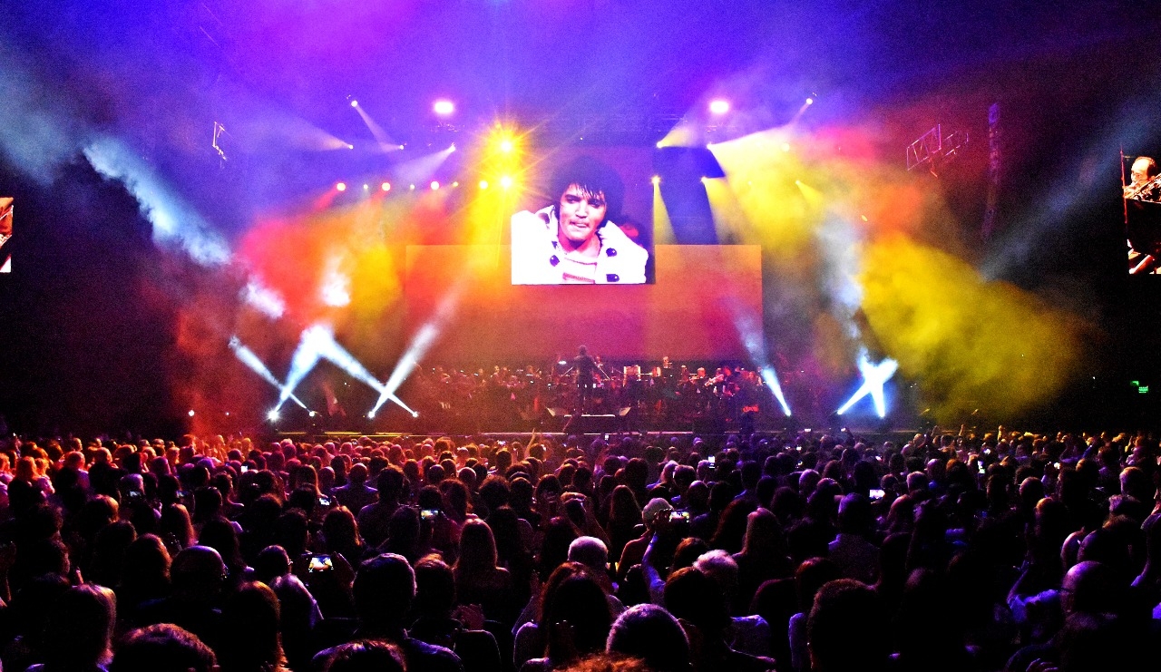 Elvis Live in Concert: emocionó con la magia del Rey del rock & roll en formato sinfónico!