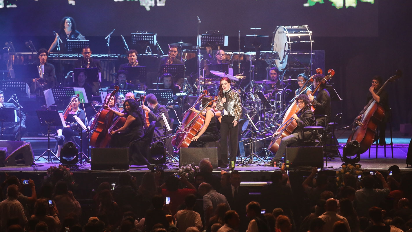 Elvis Sinfónico emocionó en Chile ante 10 mil personas! Este jueves llega al Estadio Luna Park!