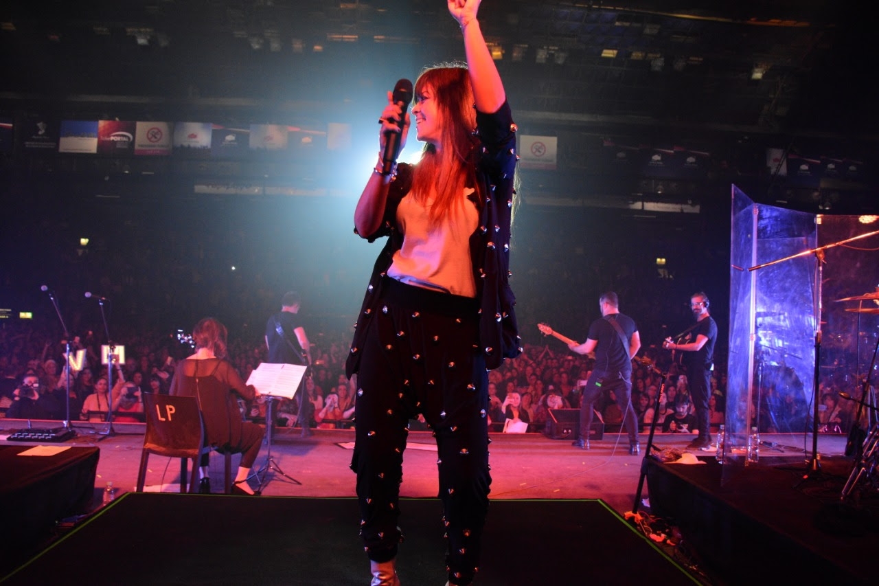Vanesa Martín se consagra en Argentina con un emotivo show en el Estadio Luna Park!