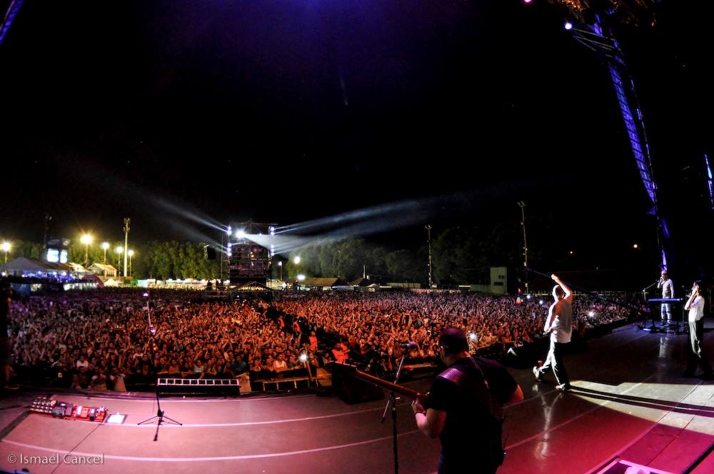 Calle 13 causó furor en Buenos Aires, arrasando en su paso por el Personal Fest!